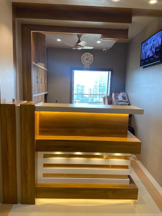 Hotel Bkc Crown - Near Trade Centre, Visa Consulate Мумбай Екстериор снимка