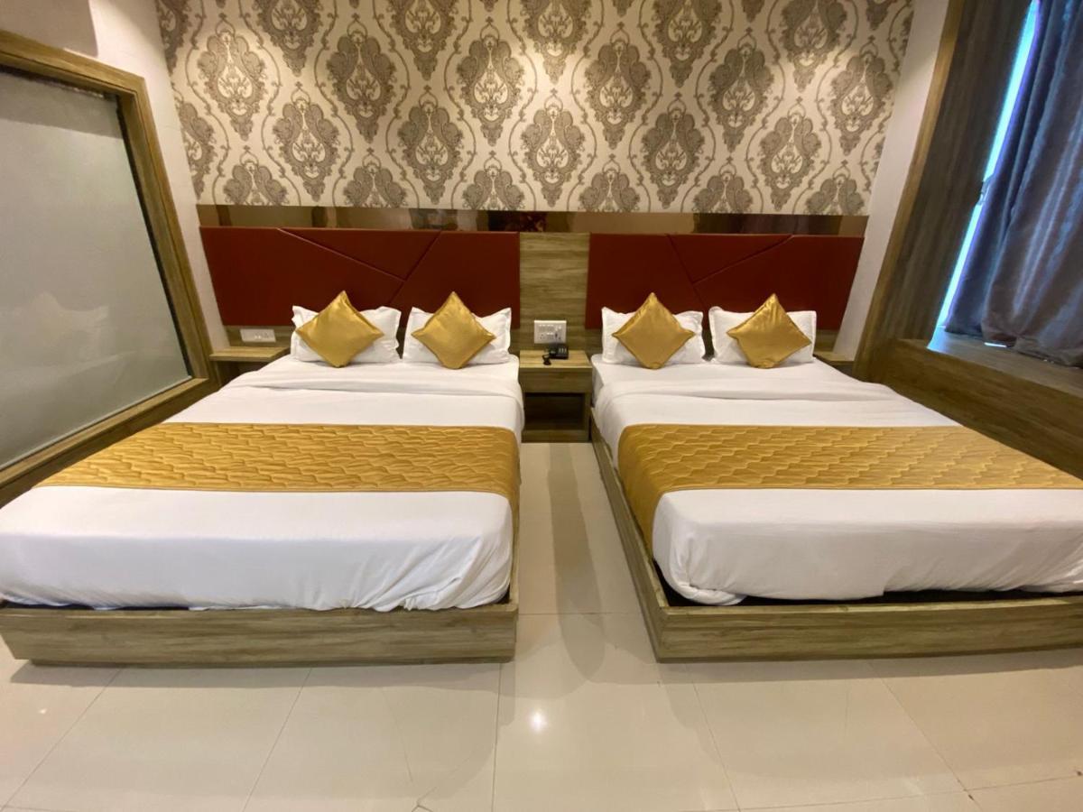 Hotel Bkc Crown - Near Trade Centre, Visa Consulate Мумбай Екстериор снимка