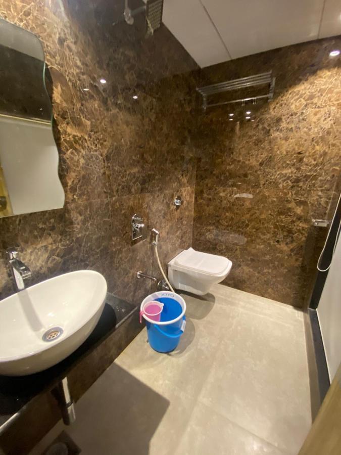 Hotel Bkc Crown - Near Trade Centre, Visa Consulate Мумбай Екстериор снимка