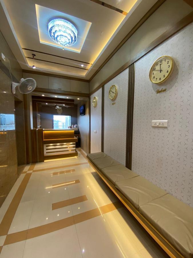 Hotel Bkc Crown - Near Trade Centre, Visa Consulate Мумбай Екстериор снимка